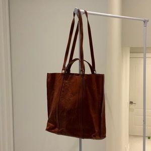 Elegant Brown Leather Messenger Bag